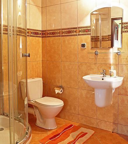 Hotel Mily Кросно Номер фото